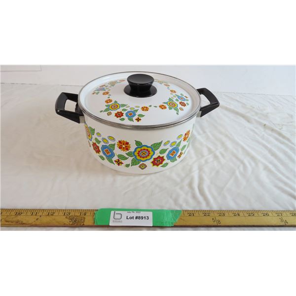 Cooking Pot With lid and flower design