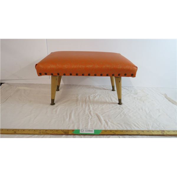 *Cushioned foot rest