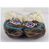 Image 2 : Alaskan Eskimo Inuit Beaded Moccasins