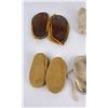 Image 7 : Group of Miniature Baby Indian Moccasins