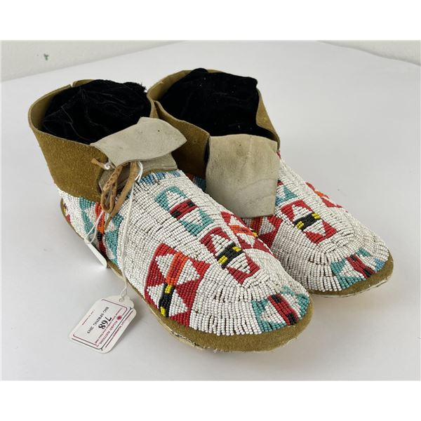 Plains Native American Indian Beaded Moccasins