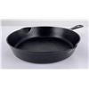 Image 1 : Griswold Slant Logo Cast Iron 9 Skillet Pan