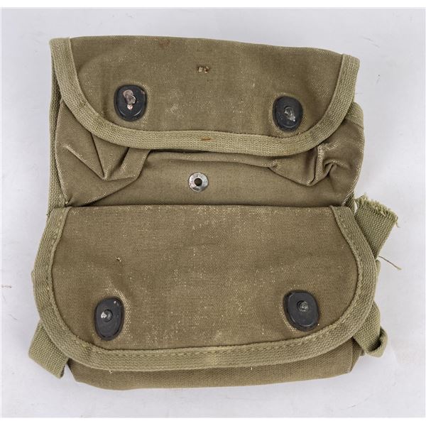 USMC WW2 M18 Smoke Grenade Pouch