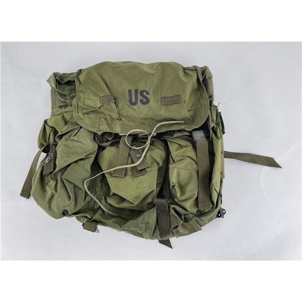 Vietnam War Field Pack Medium LC1 with Manual