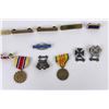 Image 5 : Collection of US Army Pins and Medals