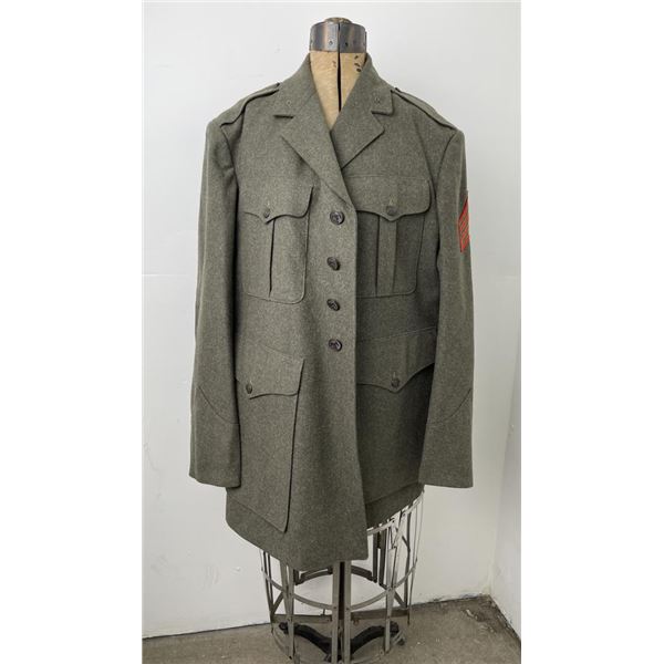 WW2 USMC Sargent 1942-43 Dated Green Uniform Coat