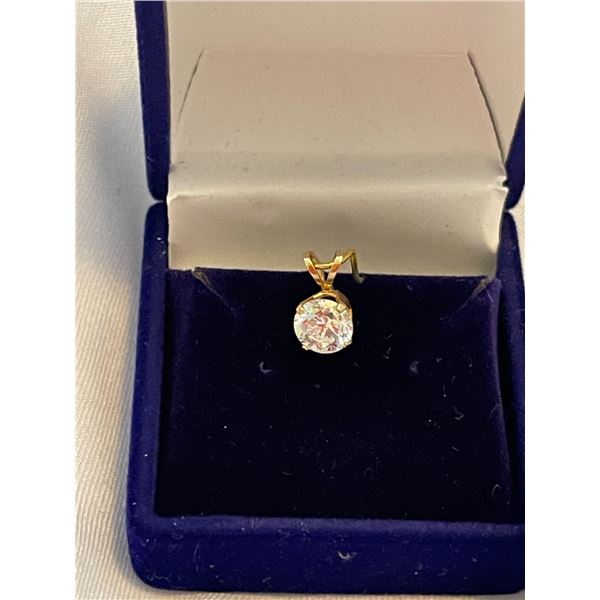 Gold zirconia pendant