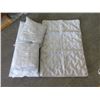 Image 1 : 5 New Non-Slip Plush Mats - 30" x 40"