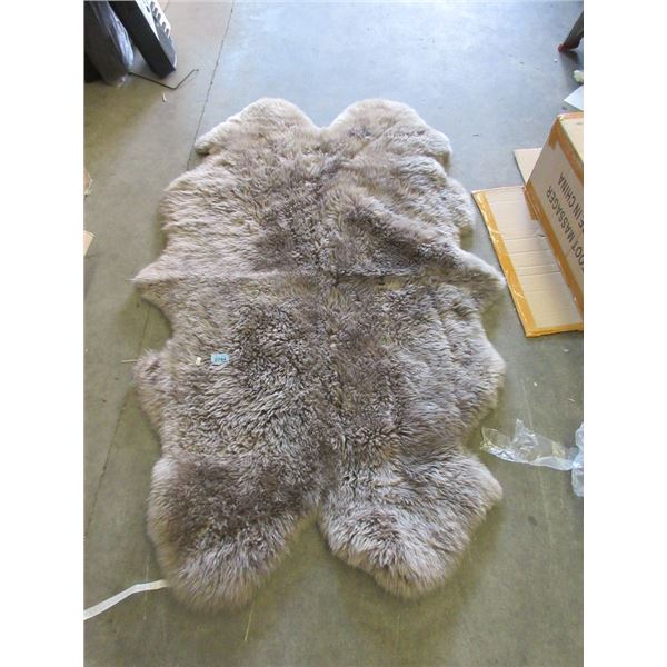 5' x 8' Grey Sheepskin Carpet