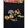 Image 2 : Nice Collectible Lot of Military Cap Badges and Collars and Buttons
