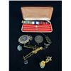 Image 3 : Nice Collectible Lot of Military Cap Badges and Collars and Buttons