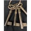 Image 2 : Set of 4 Cast Decorative Skelton Keys on Ring