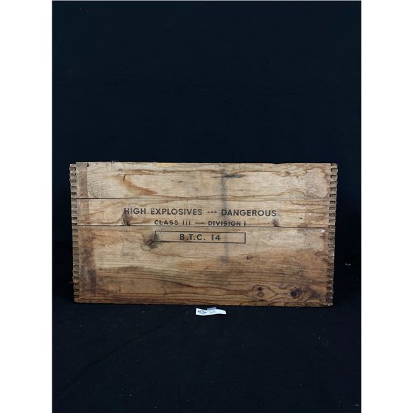 22x10x12 Canadian Industries LTD Stumping Powder Box James Island BC Empty