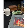 Image 2 : Large Vintage Collectibles Lot
