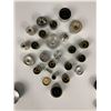 Image 8 : A Nice Lot of Vintage Stereo Knobs