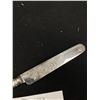 Image 2 : London 1868 Fruit Knife Mother of Pearl Handle and Hallmarked Sterling Silver