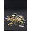 Image 1 : A Good Collectible Lot of Military Buttons, Patches, Etc