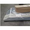 Image 2 : Qty 3 Metal Mesh Screens & Box White Delineator Posts on Bases