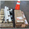 Image 1 : Pallet Safco 30" Hanging Clamps 50036, Traffic Pylon Cones, etc