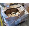 Image 1 : Pallet Multiple Boxes Eaton Pipe Straps B3180-2 HDG