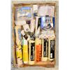 Image 1 : LARGE FLAT OF PAINTING SUPPLIES - ROLLERS, CORNER
