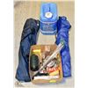 Image 1 : CAMPING LOT INCLUDING TWO CHAIRS AND WATER JUG
