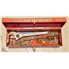 Image 1 : TOOL BOX W/ ASSORTED TOOLS