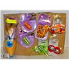 Image 1 : 10 CAT TOYS