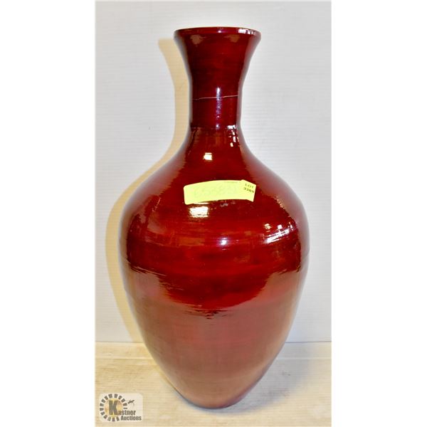 RED SHOWHOME VASE