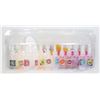 Image 1 : 12 BOTTLES WITH TIE DYE POWDER MIX, ELASTICS AND