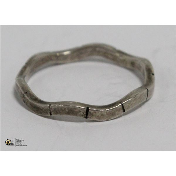 SILVER RING