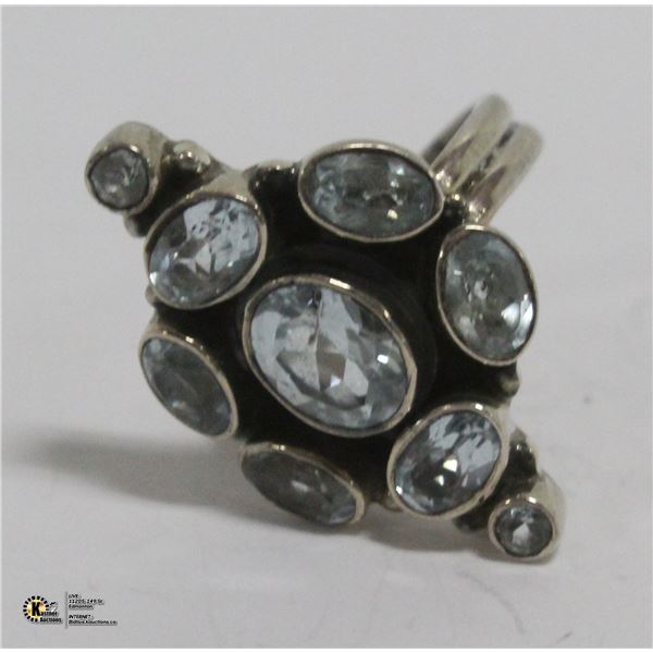 SILVER FLOWER CLUSTER RING