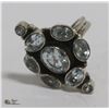 Image 1 : SILVER FLOWER CLUSTER RING