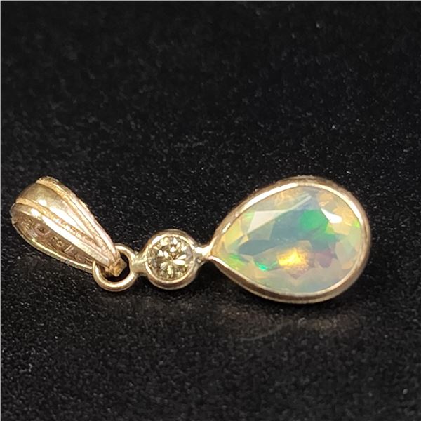 BZ1121-5 14K YELLOW GOLD OPAL & DIAMOND PENDANT