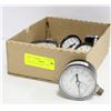 Image 1 : BOX OF GAS GAUGES