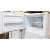 Image 3 : MOFFAT 18 CU FT TOP FREEZER MODEL MTE18GSKSS