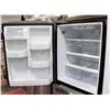 Image 2 : GE 30: 20.9 CU FT BOTTOM MOUNT FRIDGE WITH ICE