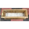 Image 1 : WOOD CEDAR PLANTER BOX