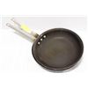 Image 1 : LOT OF 2 ALUMINUM 10" FRYING PANS
