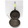 Image 1 : LOT OF 2 ALUMINUM 10" FRYING PANS