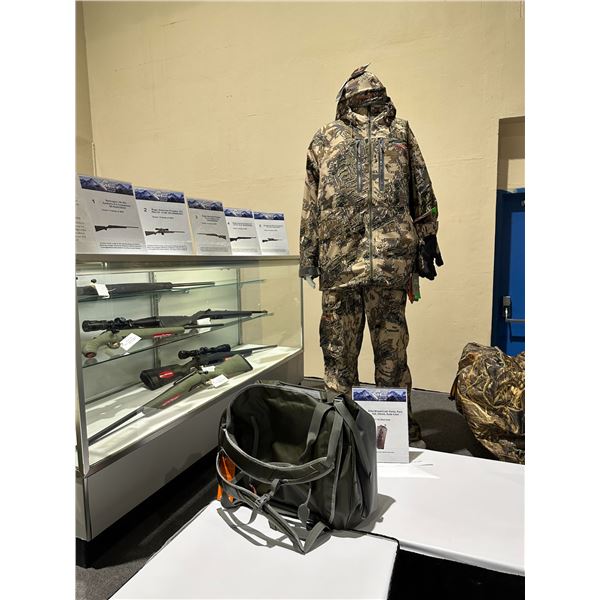 Sitka Blizzard set: Parka, Pant, Hat, Gloves, Suite Case
