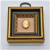Image 4 : 3 Decorative Framed Cameos