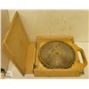 Image 1 : WOOD BOX W/ SAW BLADES SOME USED, SOME W/ GEL