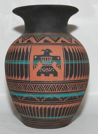 NAVAJO CERAMIC VASE NAVAJO CERAMIC VASE