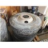 Image 2 : Pallet Of 4 Michelin 11 R 22.5 Tires