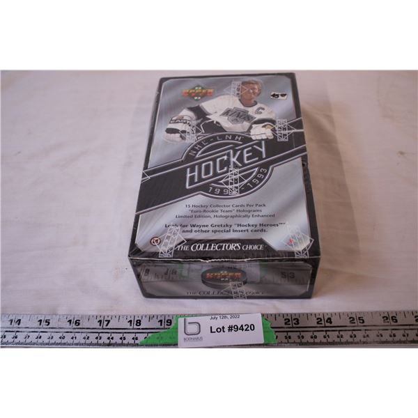 Box of NHL Hockey Trading Cards 92-93