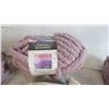 Image 3 : (4) chunky yarn rolls