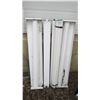 Image 1 : *(4) Fluorescent light ballasts with (6) philips cool white f40 t12 bulbs