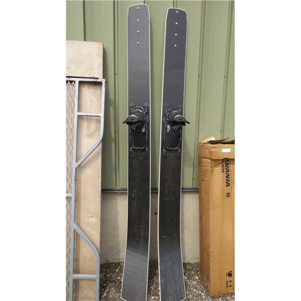 *Wiley Water Skis - 91" long