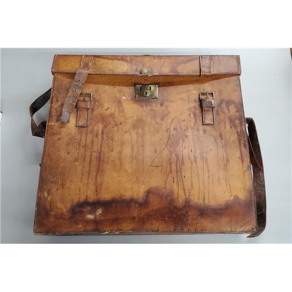 *Antique Leather carrying case